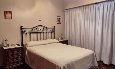 IMPERDIBLE PISO EN VENTA DE 270M2 APROX EN PLENO CENTRO DE LA CIUDAD DE POSADAS.-