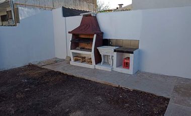 Casa en alquiler en Ramos Mejia Sur