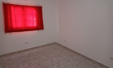 Casa en alquiler en Ramos Mejia Sur