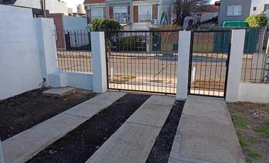 Casa en alquiler en Ramos Mejia Sur