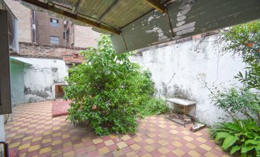CASA A RESTAURAR A LA VENTA !!