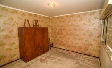 CASA A RESTAURAR A LA VENTA !!