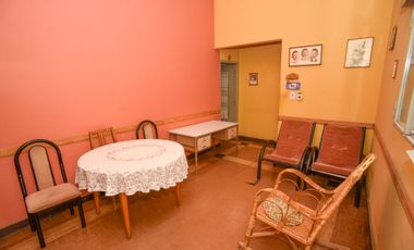 CASA A RESTAURAR A LA VENTA !!