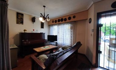 Dúplex en Venta en Villa Primera