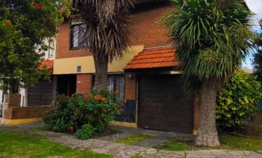 Dúplex en Venta en Villa Primera