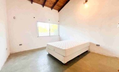 CASA DE DOS DORMITORIOS - VENTA - OLIVEROS
