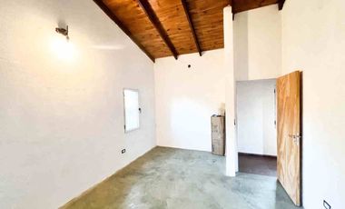 CASA DE DOS DORMITORIOS - VENTA - OLIVEROS