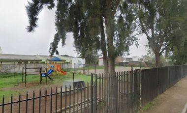 Se Arrienda Casa De 2 Pisos En Villa El Alamo, Melipilla