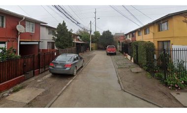 Se Arrienda Casa De 2 Pisos En Villa El Alamo, Melipilla