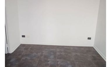Se Arrienda Depto De 3 Dormitorios 1 Baño, En Metro Quinta N