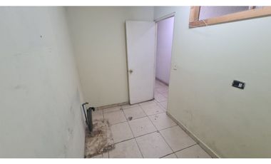 Excelente Local Comercial Pleno Centro De Santiago