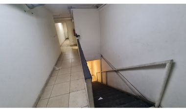 Excelente Local Comercial Pleno Centro De Santiago