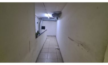 Excelente Local Comercial Pleno Centro De Santiago