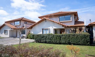 Casa En Venta Condominio El Roble, Las Rastras, Talca.