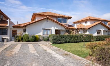 Casa En Venta Condominio El Roble, Las Rastras, Talca.