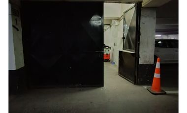 Hogares Arrienda Amplia Bodega Pleno Centro De Santiago