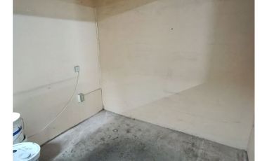 Hogares Arrienda Amplia Bodega Pleno Centro De Santiago