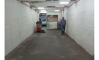 Hogares Arrienda Amplia Bodega Pleno Centro De Santiago