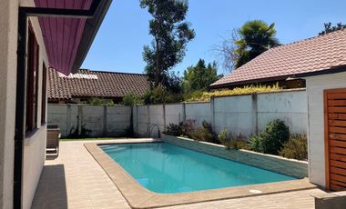 Casa En Venta, Parque Universitario, Las Rastras, Talca.