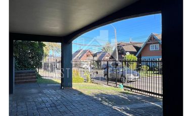 Se Vende Hermosa Casa De 3 Niveles En Sector Lomas De Mirasu