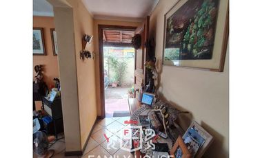 Propiedad En Venta En Calle Ramón Carvallo, La Cisterna. FHP