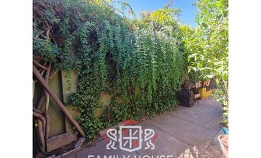 Propiedad En Venta En Calle Ramón Carvallo, La Cisterna. FHP