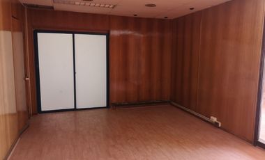 Amplia Oficina Remodelada De 354m2 Útiles, Huérfanos 786 - H