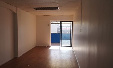 Amplia Oficina Remodelada De 354m2 Útiles, Huérfanos 786 - H