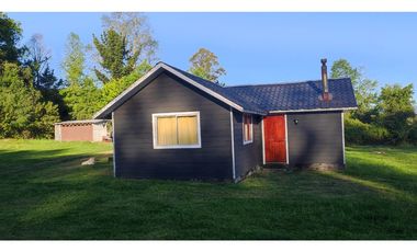 Hogares Vende Parcela De 5.000 M² Con 3 Casas En Sector Boqu