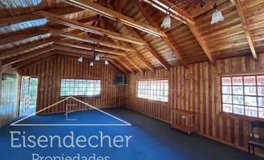 Cabañas equipadas, salón de juegos, eventos y piscina