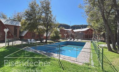 Cabañas equipadas, salón de juegos, eventos y piscina