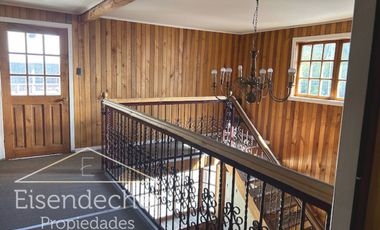 Cabañas equipadas, salón de juegos, eventos y piscina