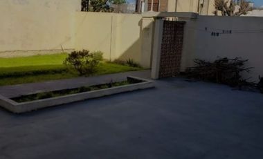 Venta casa 4 ambientes a reciclar en Ramos Mejía