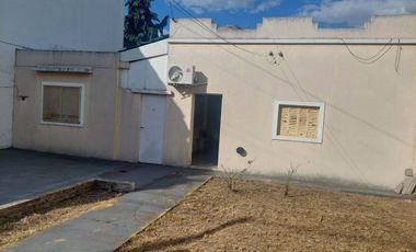 Venta casa 4 ambientes a reciclar en Ramos Mejía