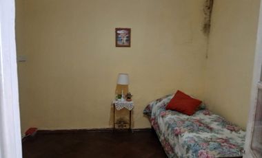 Venta casa 4 ambientes a reciclar en Ramos Mejía
