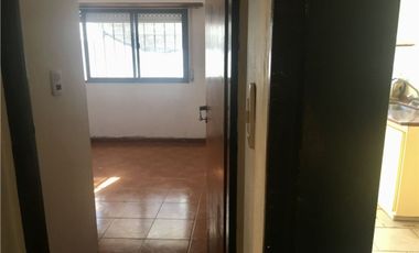 VENTA PH 2 AMBIENTES PB PATIO BERNAL OESTE QUILMES
