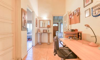 Casa 4 ambientes venta Barrio Parque Pero 2700 mts