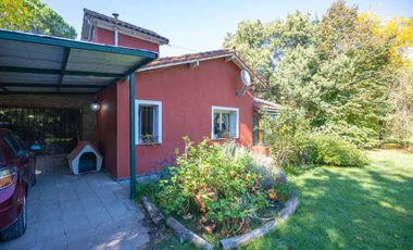 Casa 4 ambientes venta Barrio Parque Pero 2700 mts