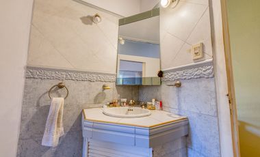 Casa 4 ambientes venta Barrio Parque Pero 2700 mts