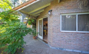 Casa 4 ambientes venta Barrio Parque Pero 2700 mts