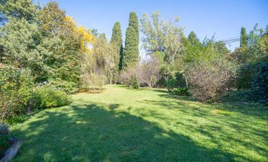 Casa 4 ambientes venta Barrio Parque Pero 2700 mts