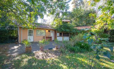 Casa 4 ambientes venta Barrio Parque Pero 2700 mts