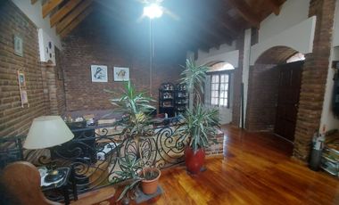 Venta Casa 5 ambientes con cochera en Don Bosco