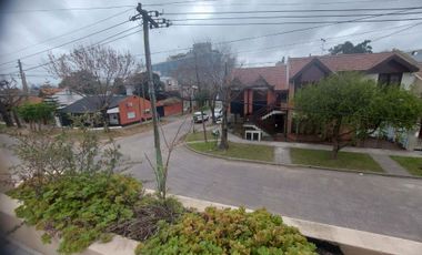 Venta Casa 5 ambientes con cochera en Don Bosco
