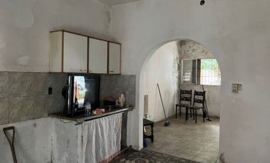 Casa 3 amb.A refaccionar,buena ubicación,residenci
