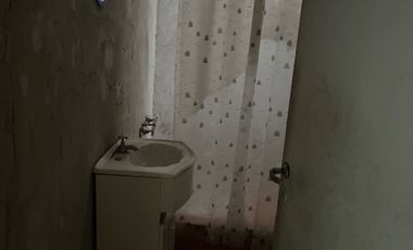 Casa 3 amb.A refaccionar,buena ubicación,residenci