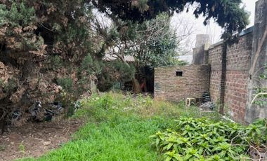 Casa 3 amb.A refaccionar,buena ubicación,residenci