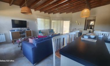 VENTA DE CASA EN COSTA ESMERALDA  LOTE 136