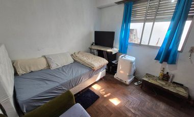 Casa 6 amb. C/ Cochera, patio, jardín y terraza.
