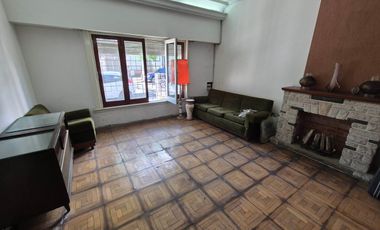 Casa 6 amb. C/ Cochera, patio, jardín y terraza.